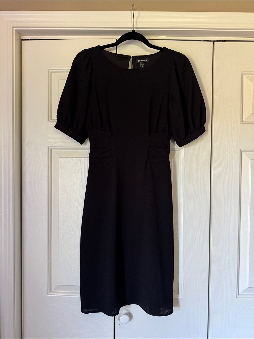 Express Black Puff-Sleeve Midi Dress